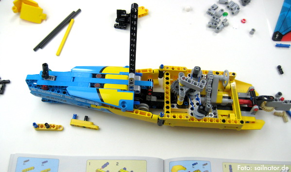 lego technic racing yacht
